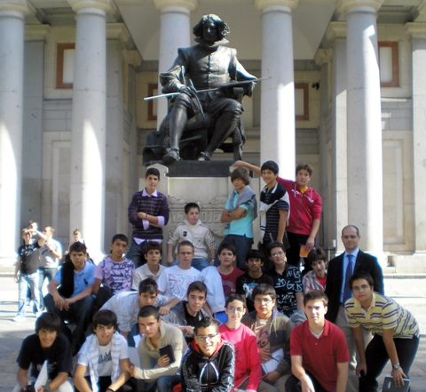Los alumnos junto a Velázquez