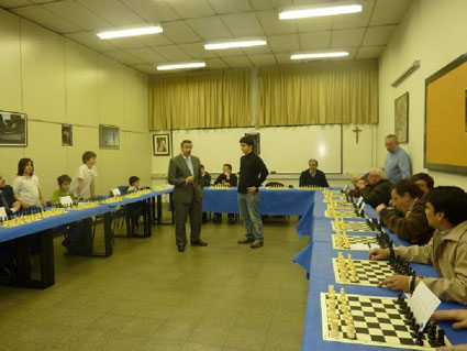 II octangular por equipos de ajedrez