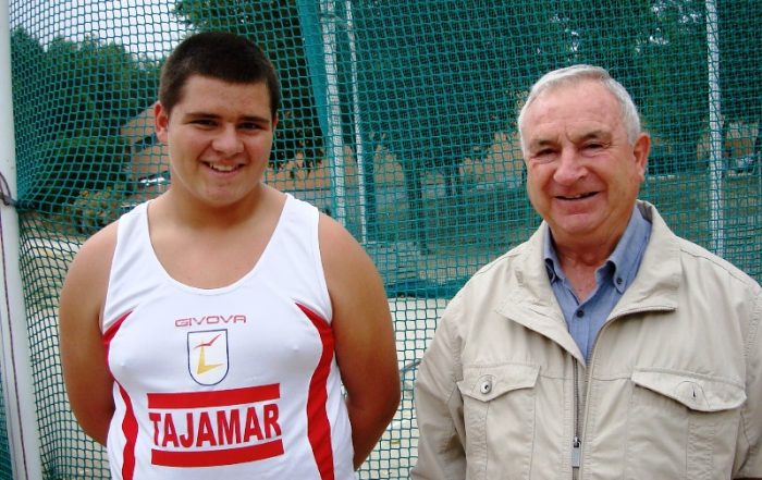 Juan D. Vaquerizo con su entrenador, Lázaro Linares